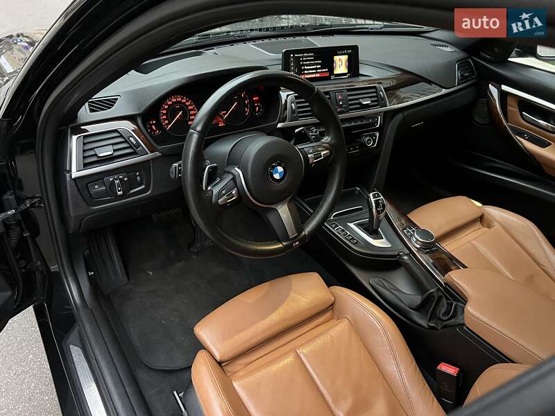 Седан BMW 3 Series 2018 в Киеве