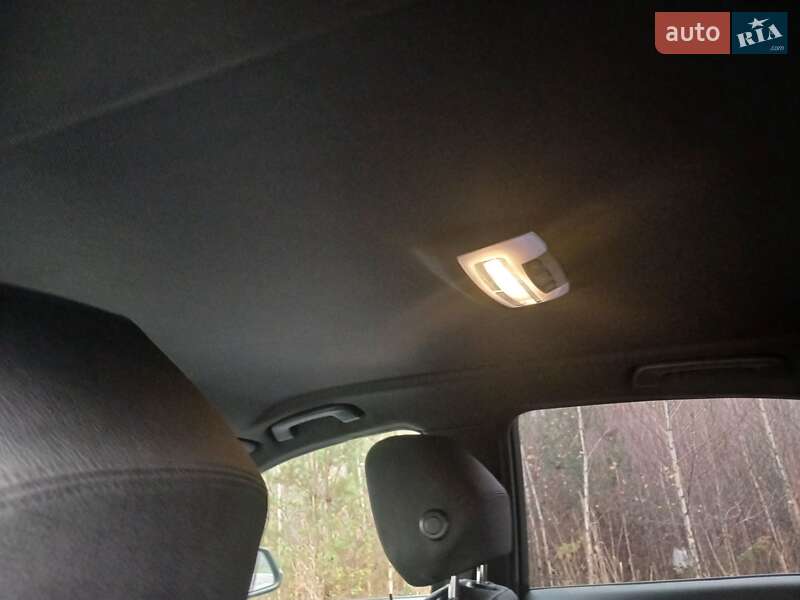 Седан BMW 3 Series 2017 в Киеве