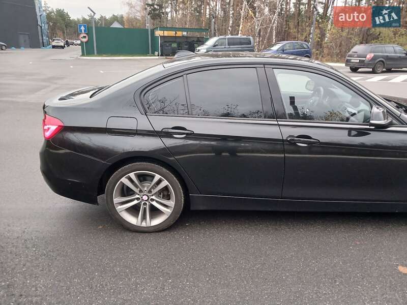Седан BMW 3 Series 2017 в Киеве