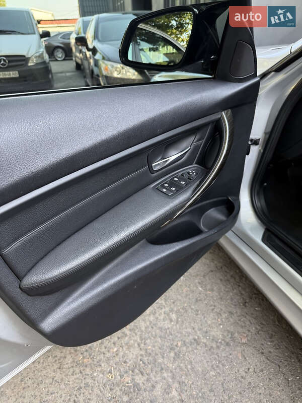 Седан BMW 3 Series 2014 в Одесі