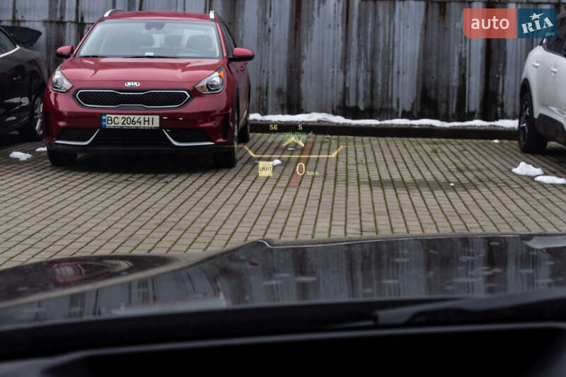 Седан BMW 3 Series 2022 в Львові