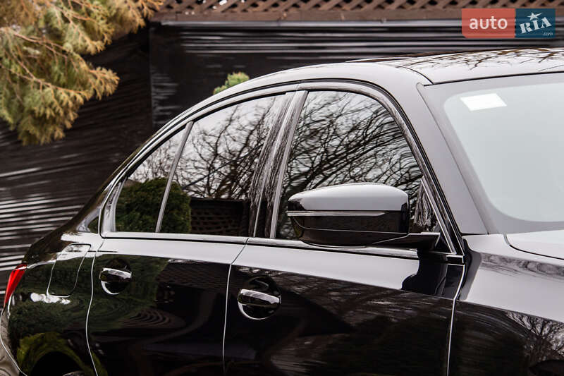 Седан BMW 3 Series 2022 в Львові
