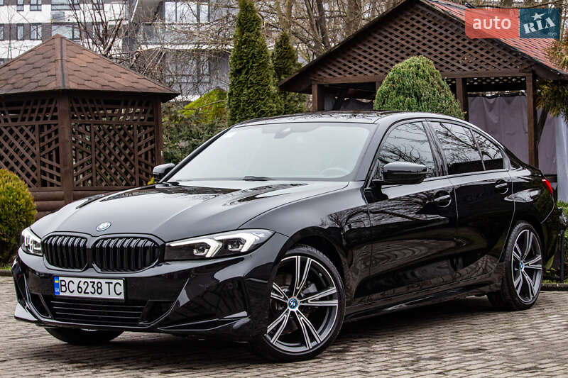 Седан BMW 3 Series 2022 в Львові