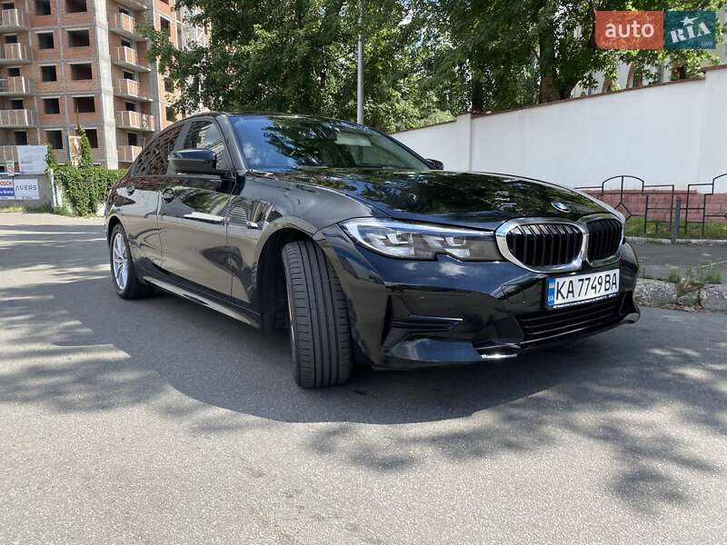 Седан BMW 3 Series 2020 в Киеве