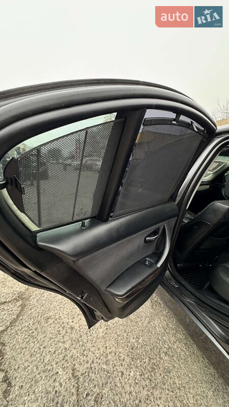 Седан BMW 3 Series 2005 в Белгороде-Днестровском