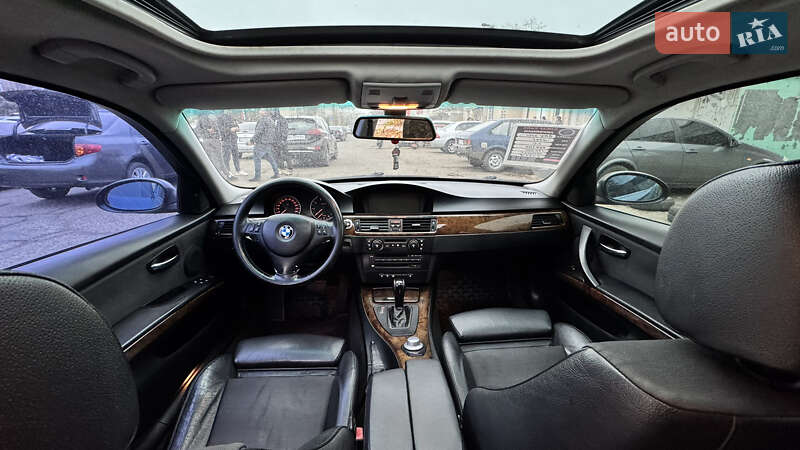 Седан BMW 3 Series 2005 в Белгороде-Днестровском