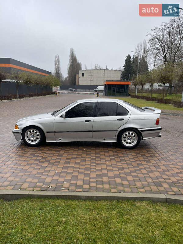 Седан BMW 3 Series 1991 в Броварах фото 7 Седан BMW 3 Series 1991 в Броварах