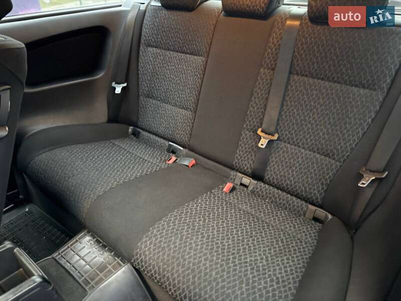 Купе BMW 3 Series 2004 в Запорожье