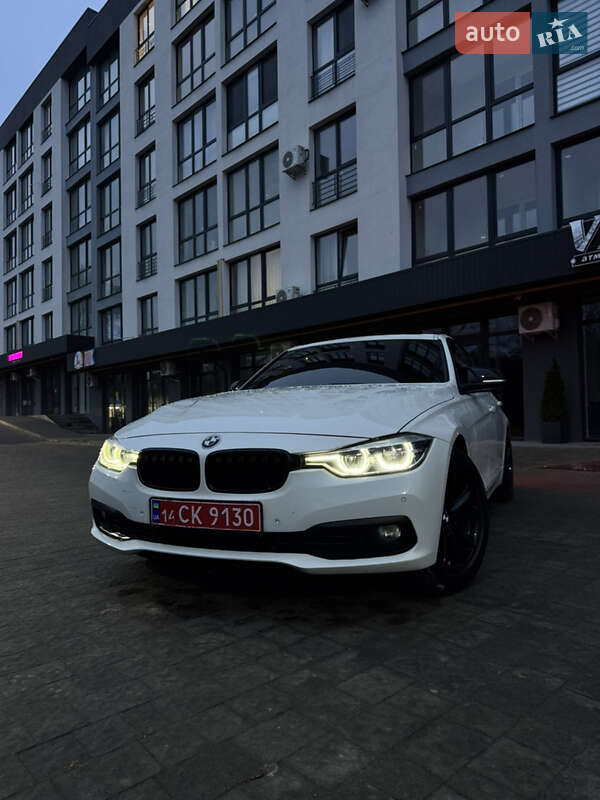 Седан BMW 3 Series 2016 в Новояворовске