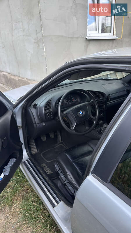Седан BMW 3 Series 1997 в Сквире