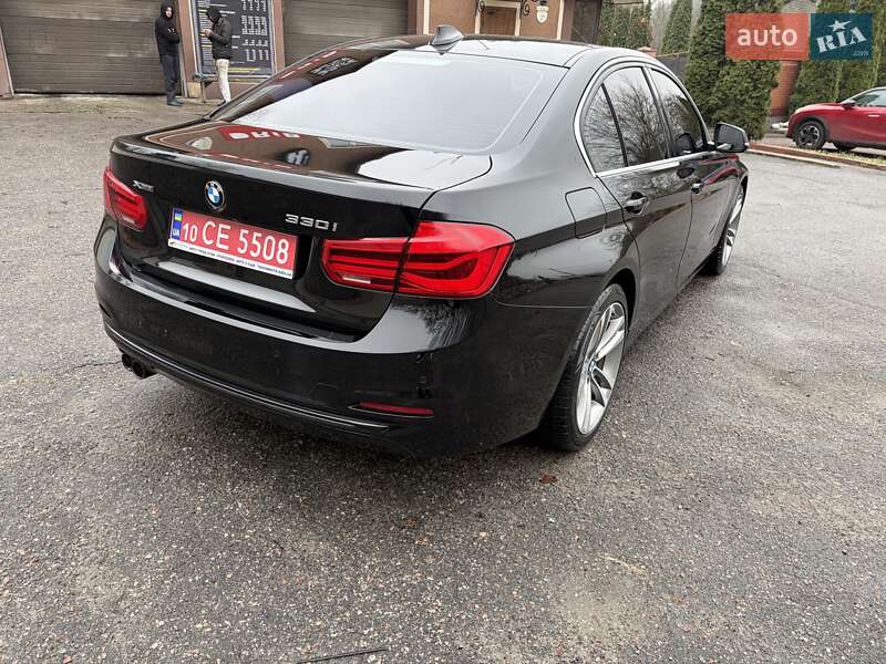 Седан BMW 3 Series 2018 в Киеве
