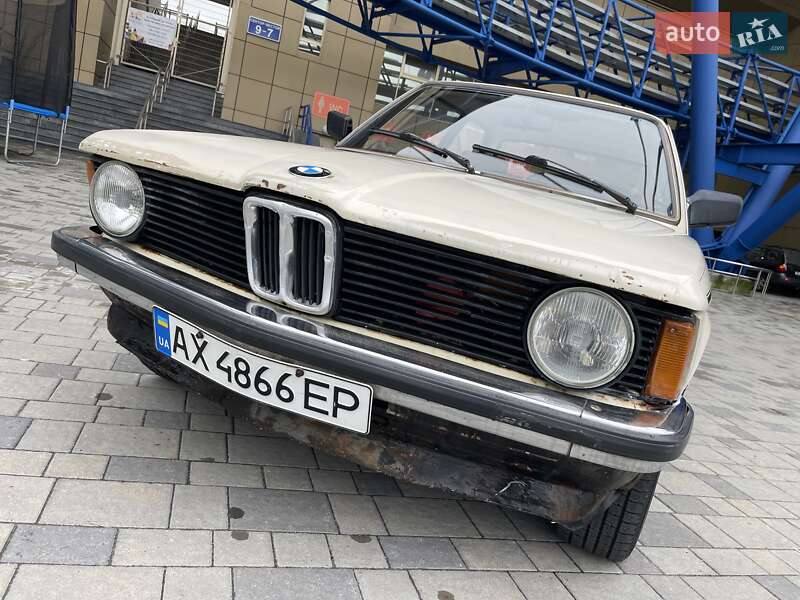 Седан BMW 3 Series 1983 в Харькове