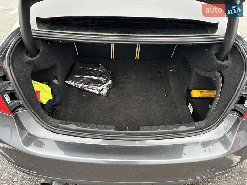 Седан BMW 3 Series 2013 в Киеве