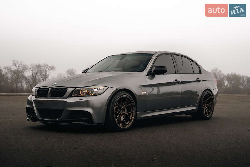 Седан BMW 3 Series 2009 в Кременчуге фото 6 Седан BMW 3 Series 2009 в Кременчуге