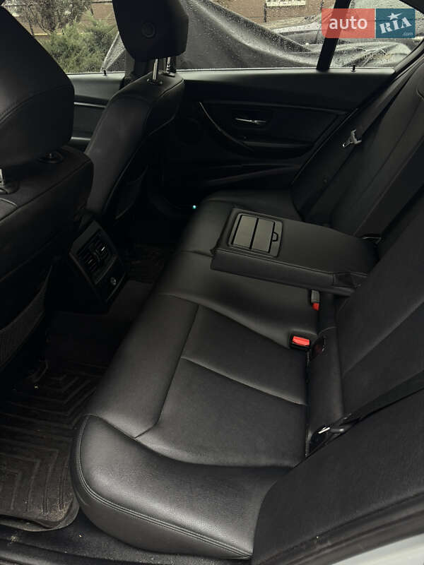 Седан BMW 3 Series 2014 в Ирпене фото 9 Седан BMW 3 Series 2014 в Ирпене
