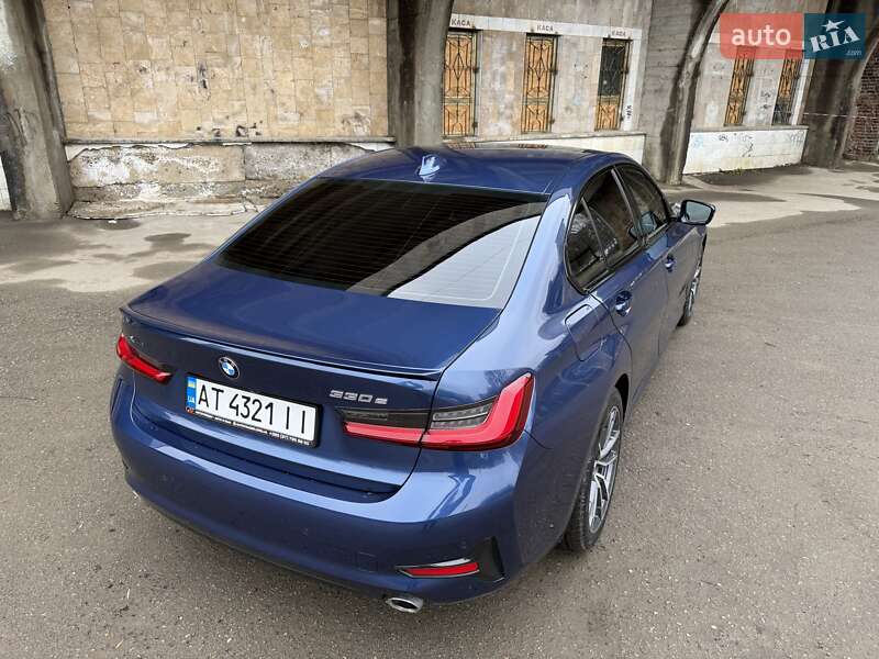 Седан BMW 3 Series 2021 в Ивано-Франковске