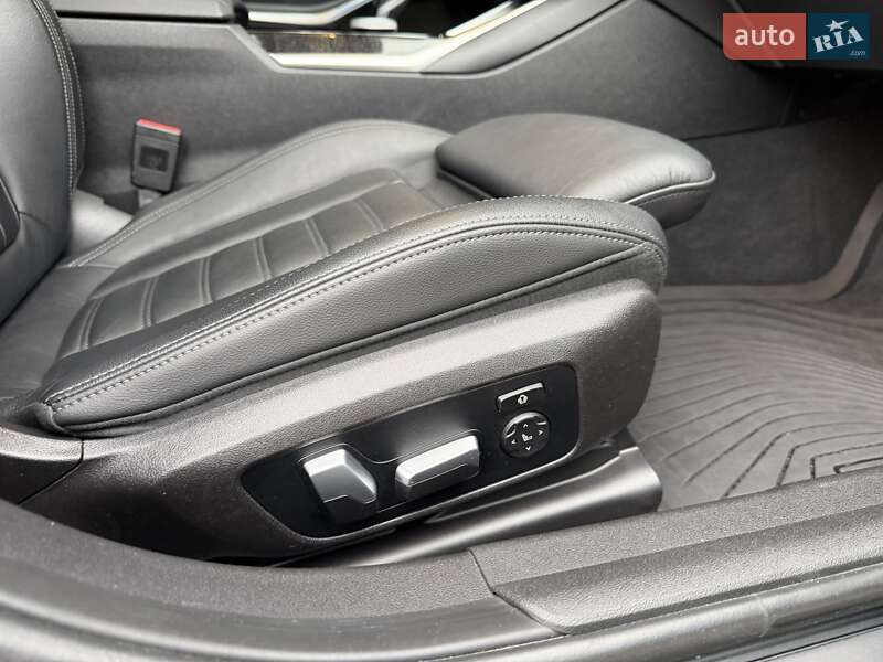 Седан BMW 3 Series 2021 в Ивано-Франковске