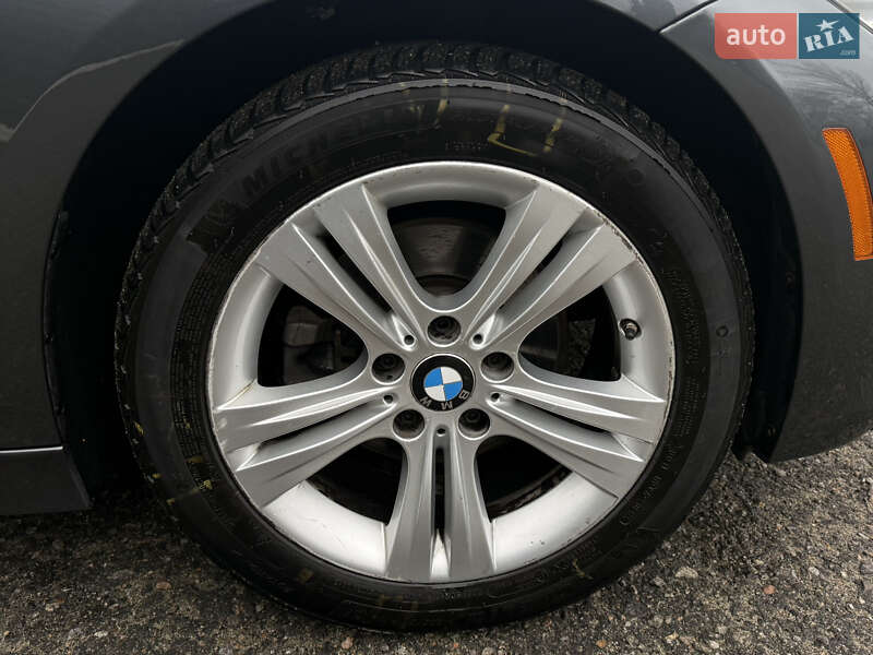 Седан BMW 3 Series 2016 в Києві