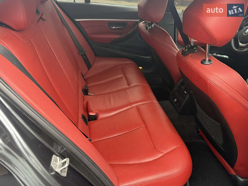 Седан BMW 3 Series 2016 в Києві