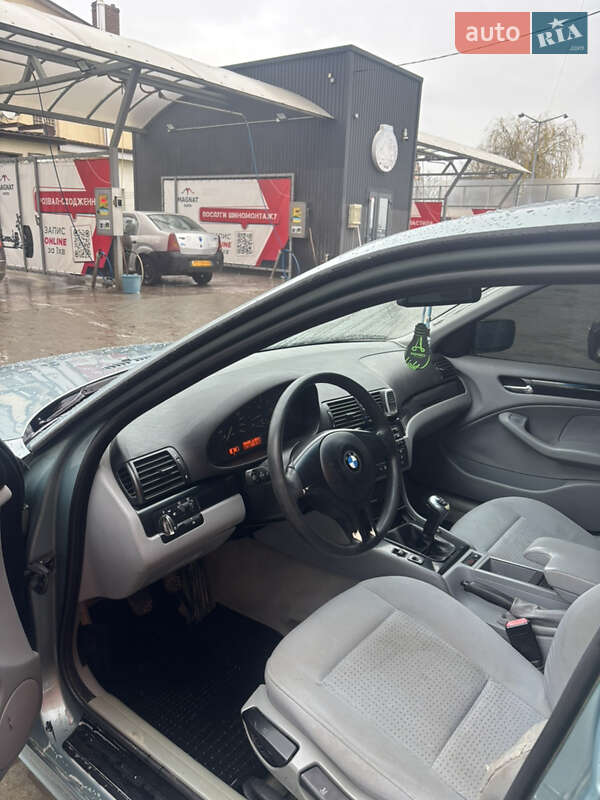 Седан BMW 3 Series 2002 в Черновцах