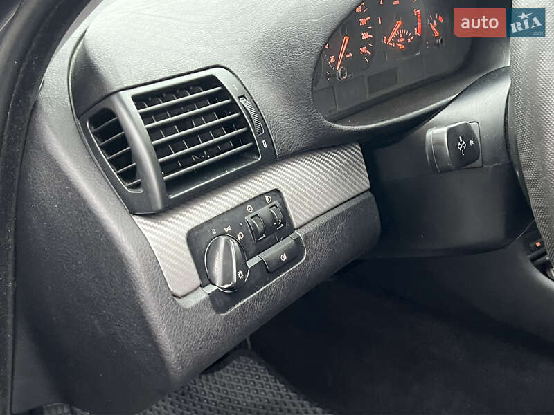 Седан BMW 3 Series 2002 в Чернігові