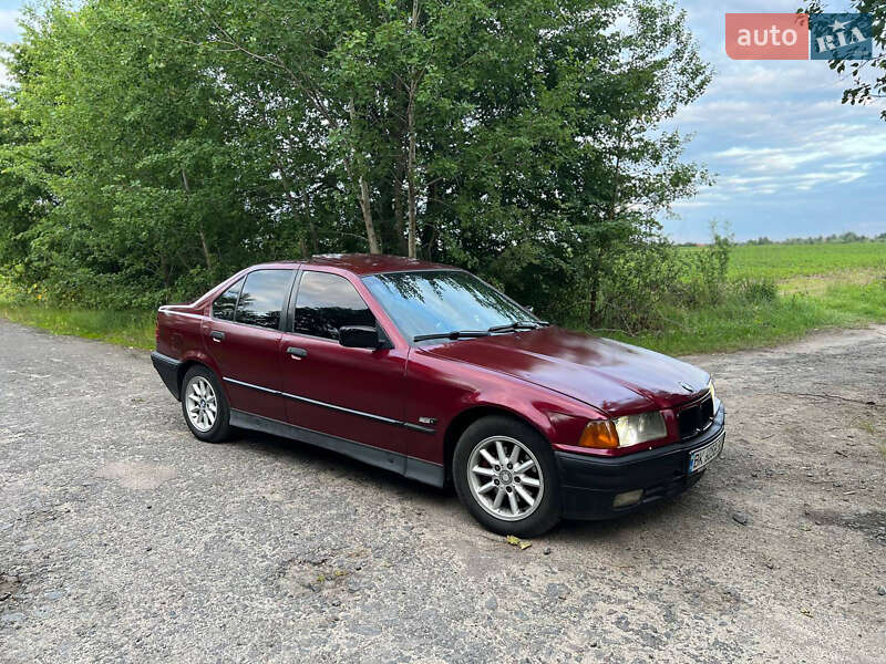 Седан BMW 3 Series 1993 в Дубровице фото 4 Седан BMW 3 Series 1993 в Дубровице