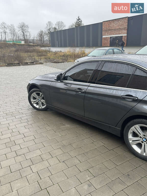 Седан BMW 3 Series 2016 в Хмельницком