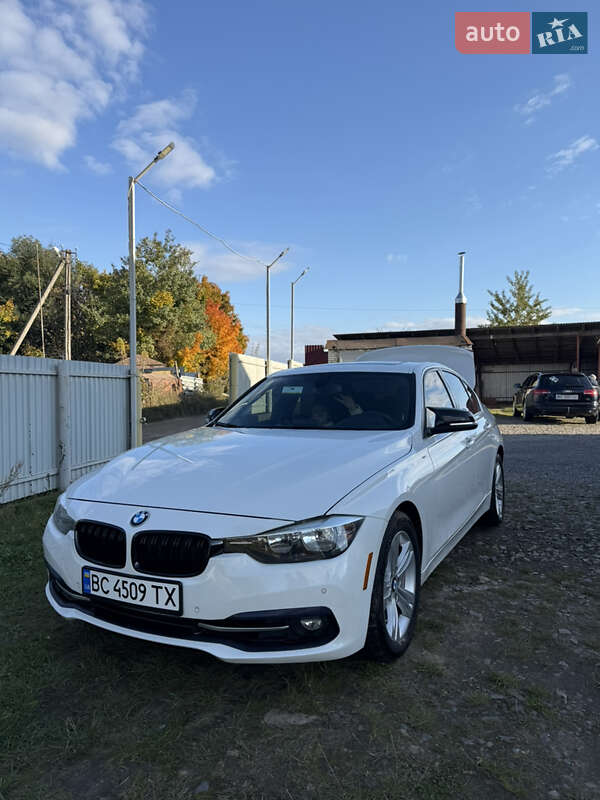 Седан BMW 3 Series 2017 в Новояворовске