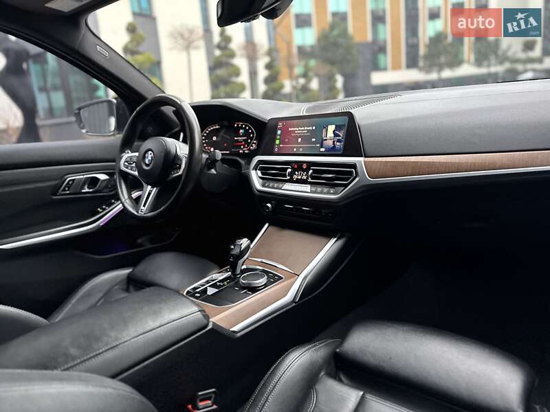 Седан BMW 3 Series 2019 в Киеве