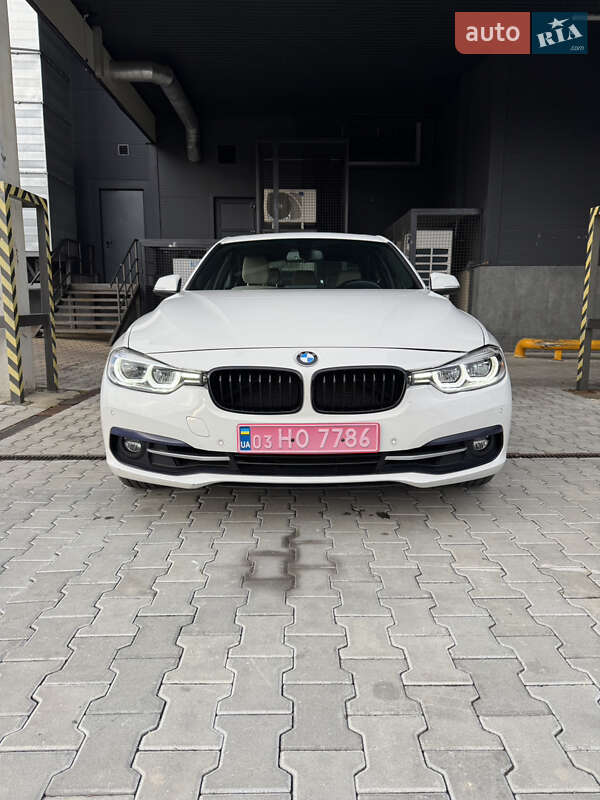 Седан BMW 3 Series 2017 в Брошневе-Осаде