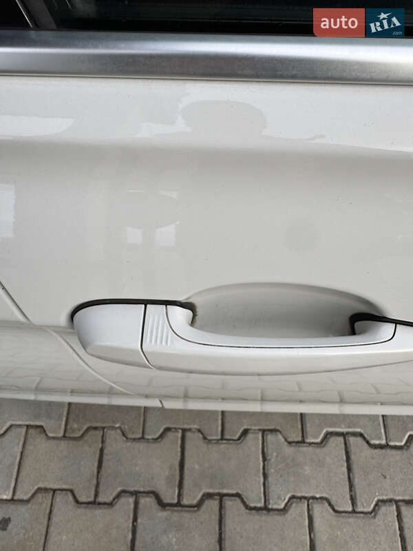 Седан BMW 3 Series 2017 в Брошневе-Осаде