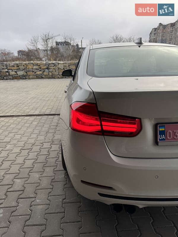 Седан BMW 3 Series 2017 в Брошневе-Осаде