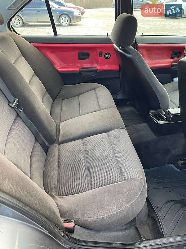 Седан BMW 3 Series 1995 в Львове фото 9 Седан BMW 3 Series 1995 в Львове
