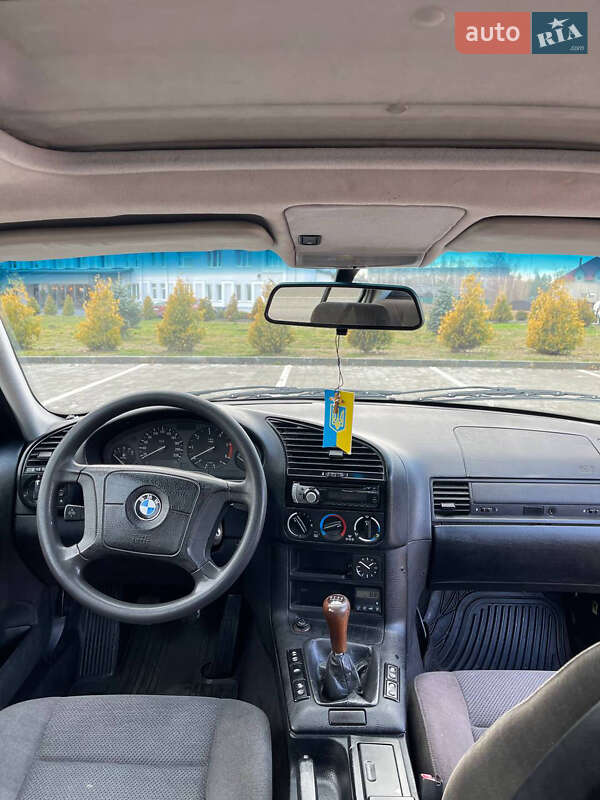 Седан BMW 3 Series 1995 в Львове фото 11 Седан BMW 3 Series 1995 в Львове