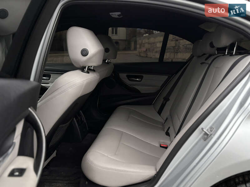 Седан BMW 3 Series 2012 в Тернополі фото 27 Седан BMW 3 Series 2012 в Тернополі