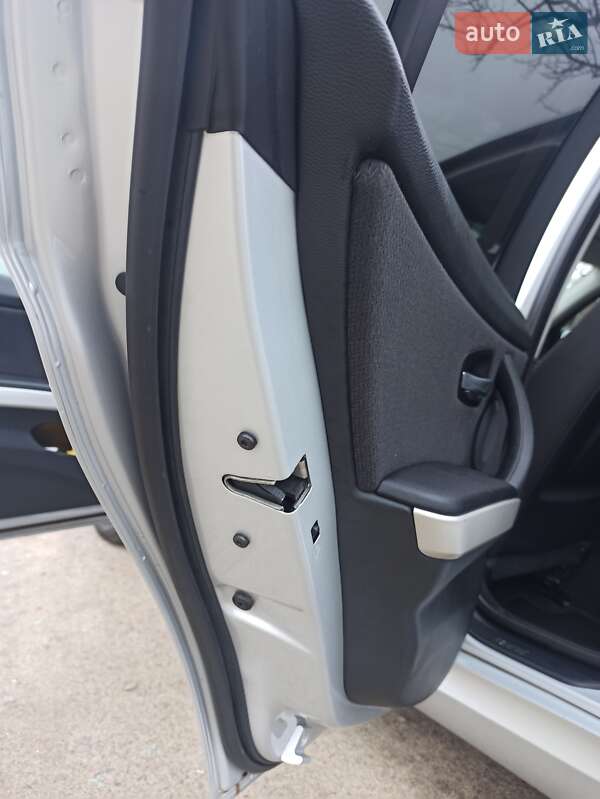 Універсал BMW 3 Series 2009 в Дніпрі фото 32 Універсал BMW 3 Series 2009 в Дніпрі