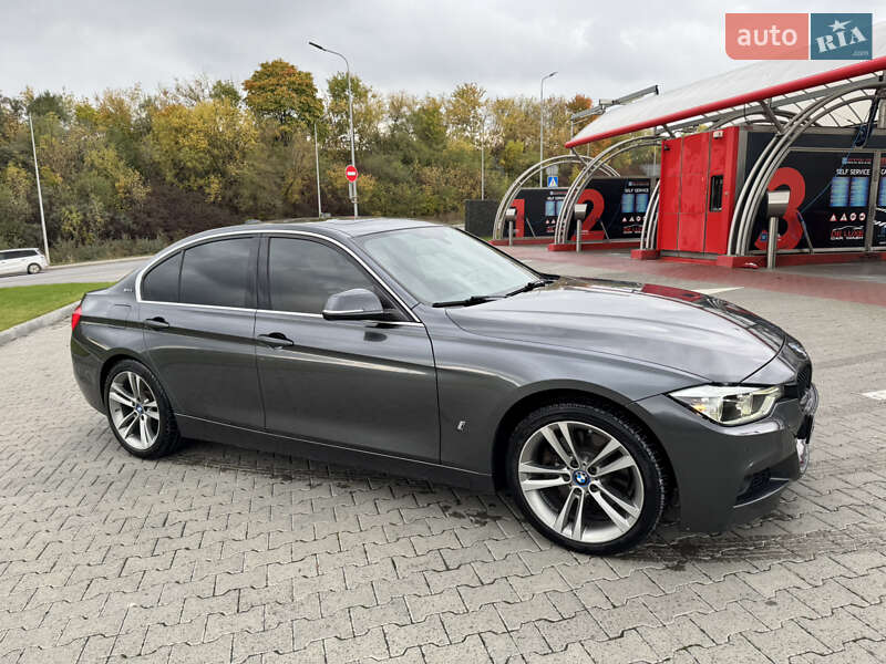 Седан BMW 3 Series 2017 в Зборове