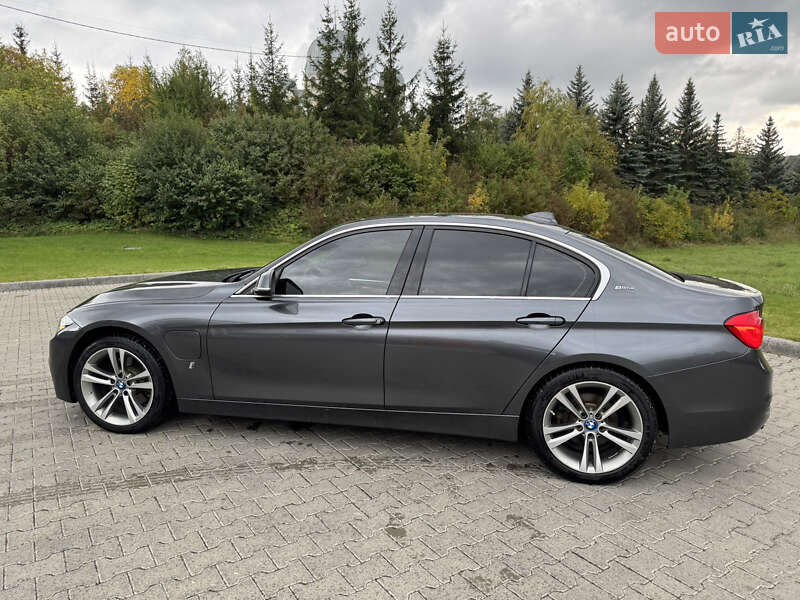Седан BMW 3 Series 2017 в Зборове