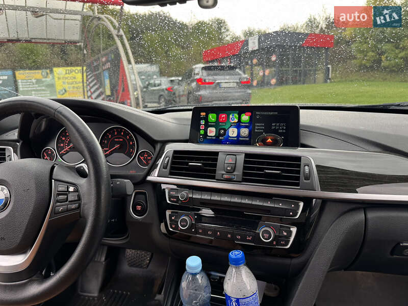 Седан BMW 3 Series 2017 в Зборове