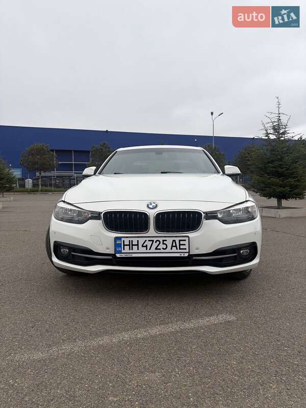 Седан BMW 3 Series 2017 в Одессе