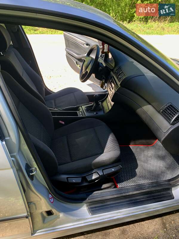 Седан BMW 3 Series 2001 в Кременці