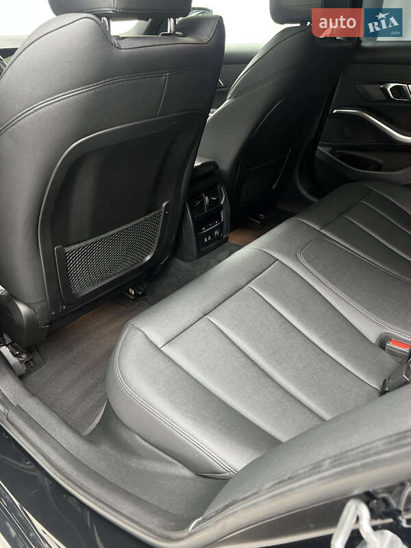 Седан BMW 3 Series 2019 в Львові фото 11 Седан BMW 3 Series 2019 в Львові