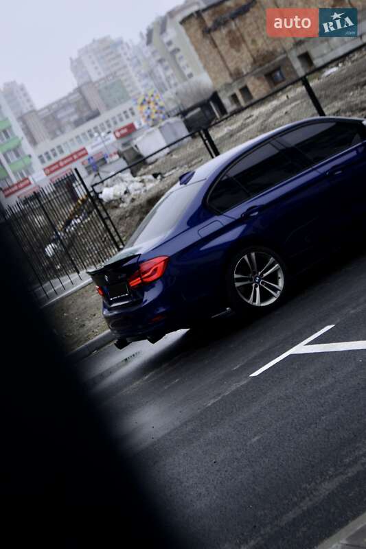 Седан BMW 3 Series 2016 в Черкасах