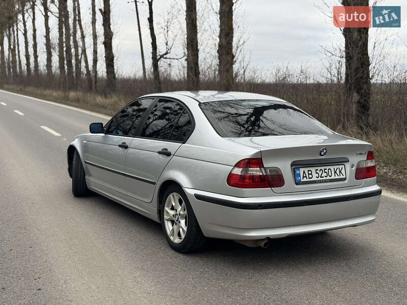 Седан BMW 3 Series 2004 в Браїлові