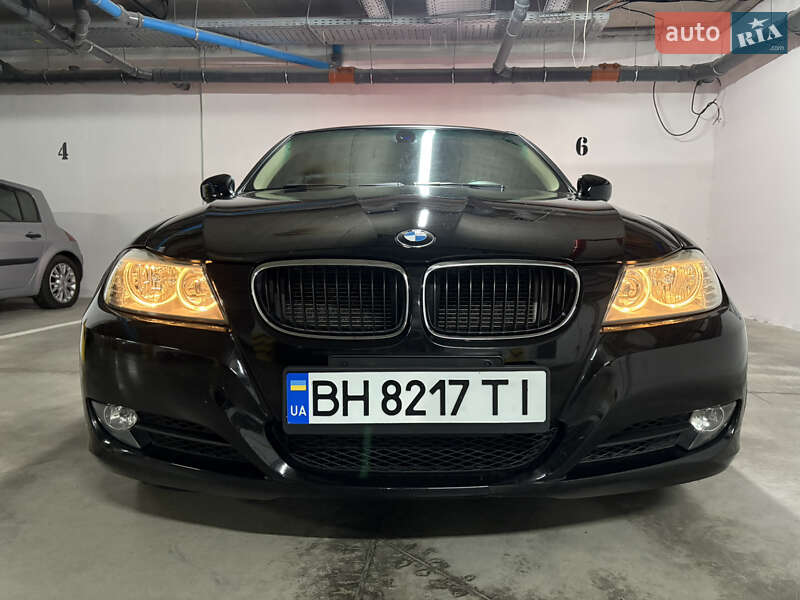 BMW 3 Series 2011