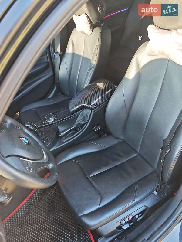 Седан BMW 3 Series 2014 в Чернівцях