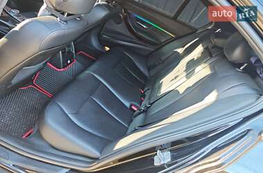 Седан BMW 3 Series 2014 в Черновцах