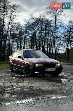 Седан BMW 3 Series 1991 в Ивано-Франковске
