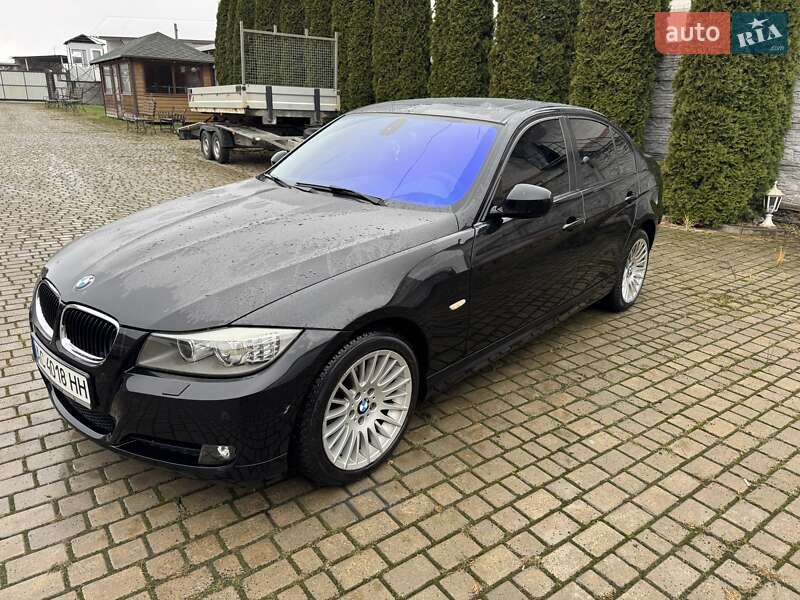 BMW 3 Series 2010