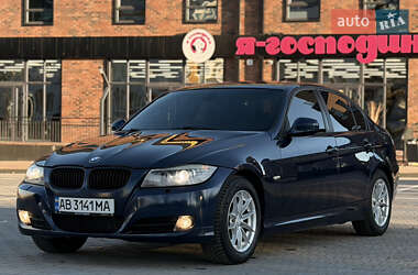 Седан BMW 3 Series 2010 в Виннице